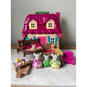 Lil Woodzeez Countryside Cottage House, Mouse Family and Accessories Set
